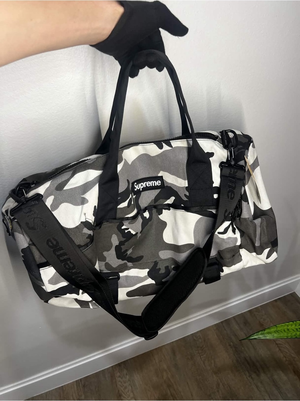 Supreme SS25 Duffle Bag Snow Camo in Excellent Condition
